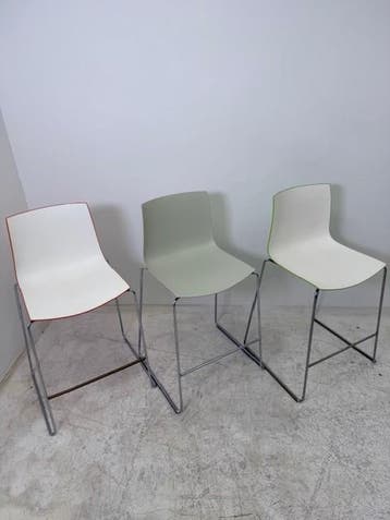 Arper Catifa 46 stapelbare design barkrukken met sledepoot, Vergader- of Presentatieruimte, Ophalen of Verzenden, Gebruikt, Stoel