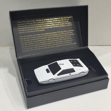 Corgi 1:36 - Modelauto - Lotus Esprit Submarine - James Bond, Nieuw
