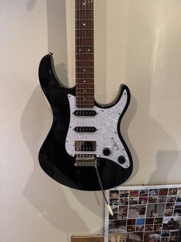 Yamaha - Pacifica - - Elektrische gitaar - Indonesië - 2000, Muziek en Instrumenten, Snaarinstrumenten | Gitaren | Akoestisch