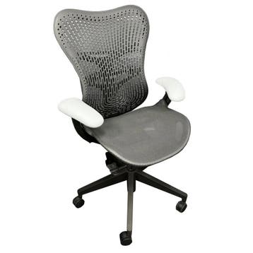 Herman Miller Mirra 2 Refurbished, Gebruikt, Ophalen of Verzenden, Grijs, Bureaustoel