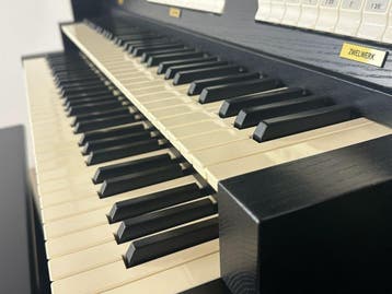 Content Mondri Suite (zwart), Muziek en Instrumenten, Orgels, Gebruikt, 2 klavieren, Orgel