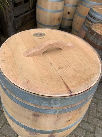 Eikenhouten wijnvat 225 liter met messing kraan, Met kraantje, 150 liter of meer, Nieuw, Ophalen of Verzenden
