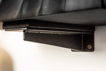 Massief tv-meubel SCORPION 160 cm hangend dressoir van zwart, Huis en Inrichting, Kasten | Televisiemeubels, Ophalen of Verzenden