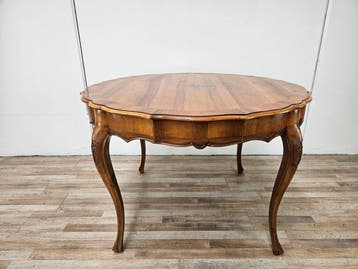Eettafel - Tafel in Barokstijl van notenhout, gesneden, met