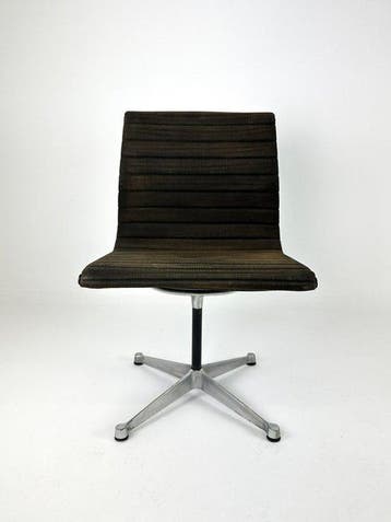 Herman Miller - Ray Eames, Charles Eames - Stoel - EA108 -, Antiek en Kunst