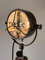 Francis Searchlight on Wooden Tripod – UK Bolton - Marine, Antiek en Kunst