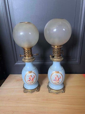 Petroleumlamp (2) - Porselein