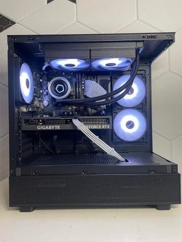 Gaming PC | RTX 4060 Ti OC 8G | Ryzen 7 3800x, Computers en Software, Ryzen 7, Met monitor, Virtual Reality, Refurbished