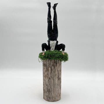 Coco de Paris - Upside down man