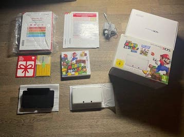 Nintendo - 3DS - Nintendo 3DS Ice White Pack Super Mario 3D, Spelcomputers en Games, Nieuw