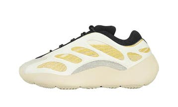 Yeezy Boost 700 V3 Safflower (Kids), Kleding | Heren, Schoenen, Nieuw