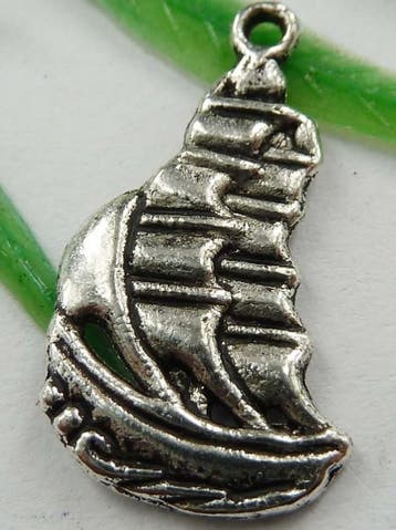 4 x Metalen bedel van een zeilschip zeilboot 12 x 22mm ga..., Ophalen of Verzenden, Nieuw, Bedel