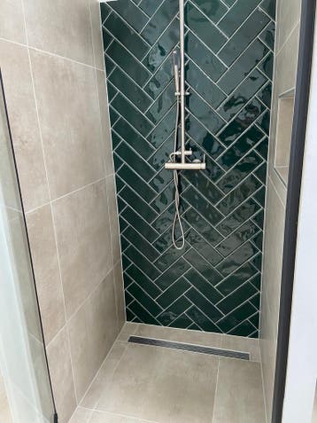 Wandtegel Equipe Scia Green Handvorm Groen Glans 10x30, Nieuw, 20 tot 40 cm, 10 m² of meer, Wandtegels