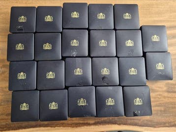 Nederland. Koningin Juliana / Koningin Beatrix Sets (Zonder