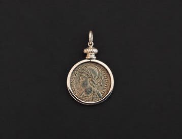 Oud-Romeins, Keizerrijk Brons Coin pendant, Follis van