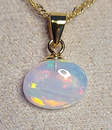 Ethiopische Opaal hanger 1,8 ct op goudverguld S925-zilver