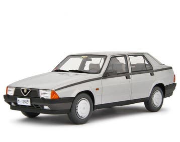 Laudoracing 1:18 - Model sedan - Alfa Romeo 75 1.6/1.8 1985, Nieuw
