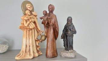 Christelijke voorwerpen (3) - Antiek - Composiet, Gips,, Antiek en Kunst
