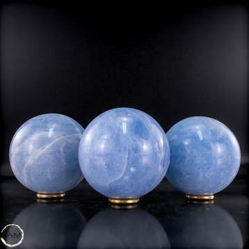 Blauwe calciet-bolletjesset – Drie harmonieuze