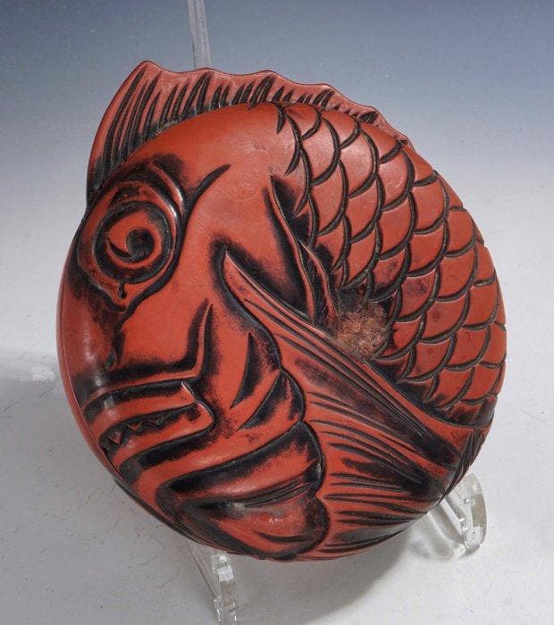 Schaal - Japan, Takaoka Shikki ‘Tai’ Kashibachi (),, Antiek en Kunst, Antiek | Overige Antiek