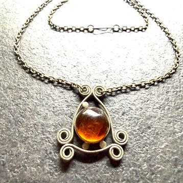 Oude ketting en hanger met Baltisch amber - Barnsteen -