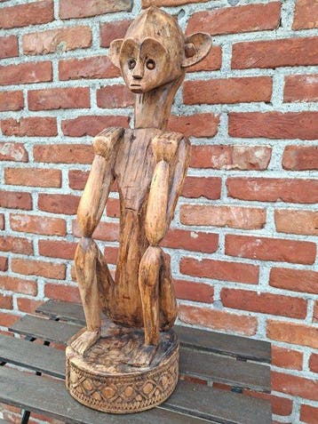 Hand-Carved Tribal-Style Wooden Figure - sculptuur - Azië, Antiek en Kunst, Kunst | Niet-Westerse kunst