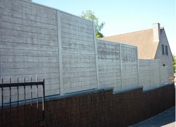 TIP! Steenschotten om een schutting van te maken., Tuin en Terras, 6 meter of meer, Ophalen of Verzenden, Hout, 1 tot 2 meter
