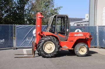 Veiling: Ruw-terreinheftruck Manitou M.230.CP Diesel 3000kg, Ophalen, 3000 tot 4000 kg, Ruwterrein, Diesel