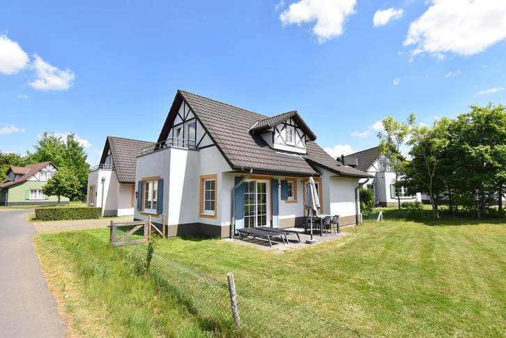 Rijnland-Palts: Ferienresort Cochem nr 574 te koop, Huizen en Kamers, Recreatiewoningen te koop