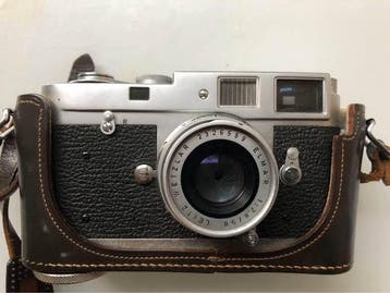 Leica M2 Chrome 35mm Rangefinder - Collapsible elmar 50mm