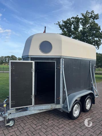 Vintage! Leuke 1,5 paards paardentrailer!, Ophalen, Zo goed als nieuw, Hout, 1½-paards trailer
