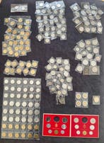 Italië & Vaticaanstad. Lotto di 191 monete in Lire FDC