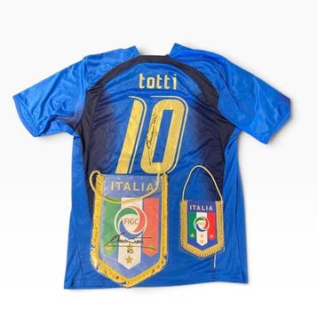 Italy National Team - Francesco Totti - 2 Vaandels -, Nieuw