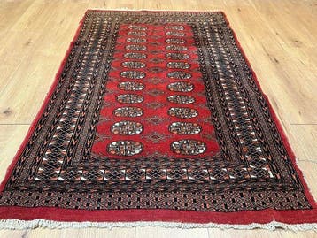 Fijn handgeknoopt Bukhara tapijt – klassiek Tekke-motief en, Nieuw