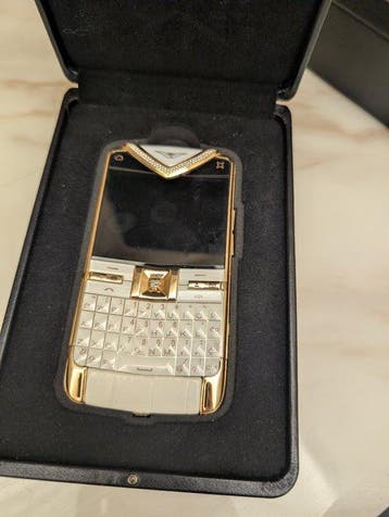Vertu Constellation Quest Diamonds - Mobiele telefoon - In, Nieuw