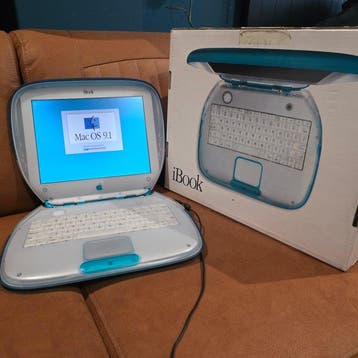 Apple iBook G3 Clamshell Blueberry 300 MHz - Macintosh - In, Nieuw