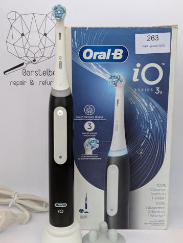 Oral B IO3 zwart compleet in doos 1 jaar garantie, Ophalen of Verzenden, Zo goed als nieuw, Tandenborstel