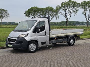 Peugeot Boxer 2.0 BlueHDI L3 Open-Laadbak 4.20m XL Trekhaak, Stof, Gebruikt, Zwart, Wit