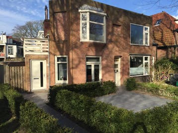 Te huur: Huis Dr. Schuitstraat in Beverwijk, Beverwijk, Noord-Holland