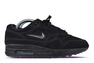 Nike Air Max 1 Jewel Triple Black • 40.5, Kleding | Heren, Schoenen, Ophalen of Verzenden, Nieuw, Nike, Sneakers of Gympen
