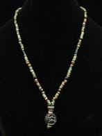Oud-Egyptisch Ketting gemaakt van glazen en