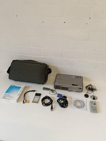 Epson EMP-745 Videoprojector