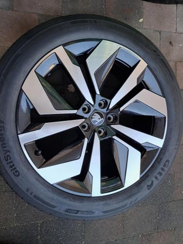 Skoda Enyaq breedset velgen + banden 20inch factuur incl BTW, Auto-onderdelen, 255 mm, Verzenden, Banden en Velgen, Nieuw
