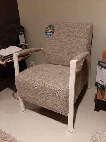 Zanzibar fauteuil wit **SHOWROOMMODEL**, Nieuw, Stof