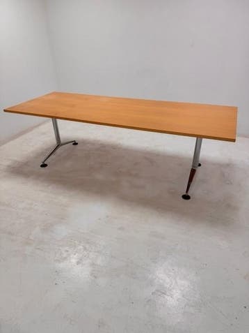 Vitra Medamorph Tpoot vergadertafel 240x90 cm fineer, Vergader- of Presentatieruimte, Ophalen of Verzenden, Gebruikt