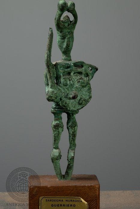 Replica Brons Nuragisch krijger – bronzen replica naar, Verzamelen, Mineralen en Fossielen