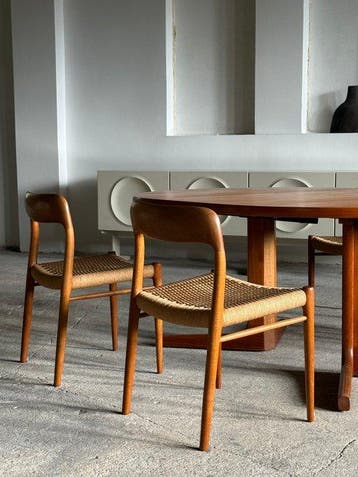 J.L. Møllers Møbelfabrik - Niels O. Moller - Eettafel -
