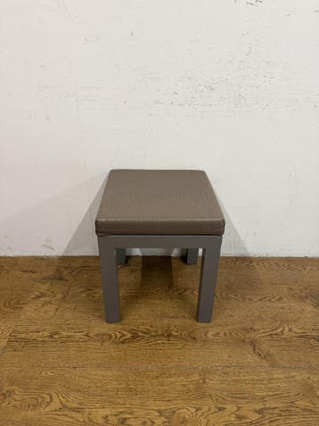 Gebruikte ( bijzet ) Kruk - k1115 Vintage/Café, Huis en Inrichting, Stoelen, Ophalen, Nieuw