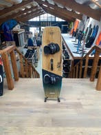 Awesome + Pads - Demo, Watersport en Boten, Kitesurfen, Twintip, Ophalen of Verzenden, Zo goed als nieuw, Kiteboard