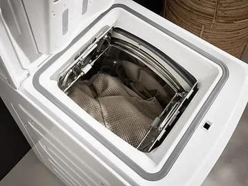 Koenic KWM6212C - Bovenlader wasmachine - 6 kg - 1200 tpm -, Witgoed en Apparatuur, Wasmachines, Verzenden, Zo goed als nieuw